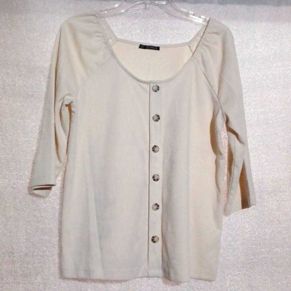 Storybuk Women's  Ivory  3/4  Sleeve Button Front Top Size L.